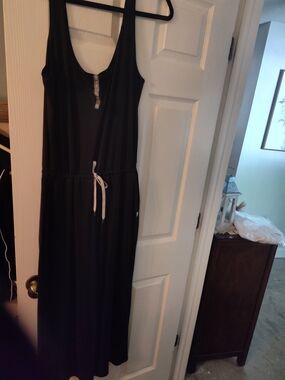 Vuori Womens Black Jumper - XL